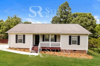 Building Photo - 508 3 Oaks Dr
