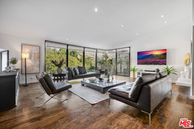 Foto del edificio - 9596 Shirley Ln