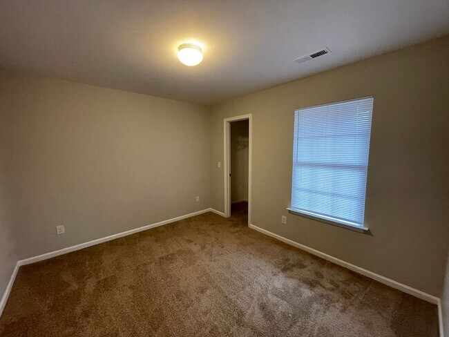 Foto del edificio - 1739 J Julian Ln