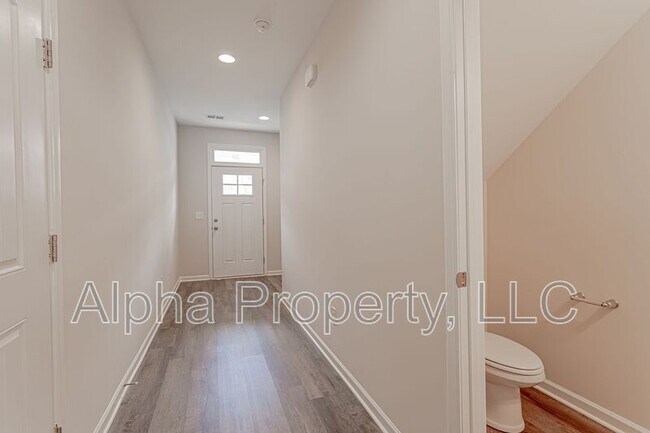 Building Photo - 102 Sweet Almond Ct