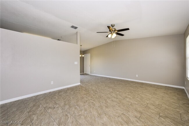 Foto del edificio - 1329 NE 13th Ave