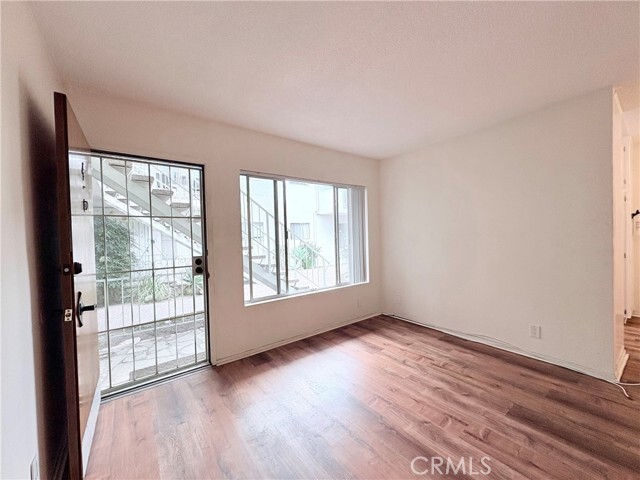 Foto del edificio - 840 Cedar Ave