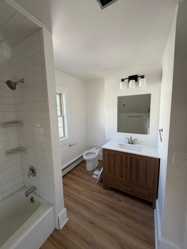 Foto del edificio - 319 Jewett St