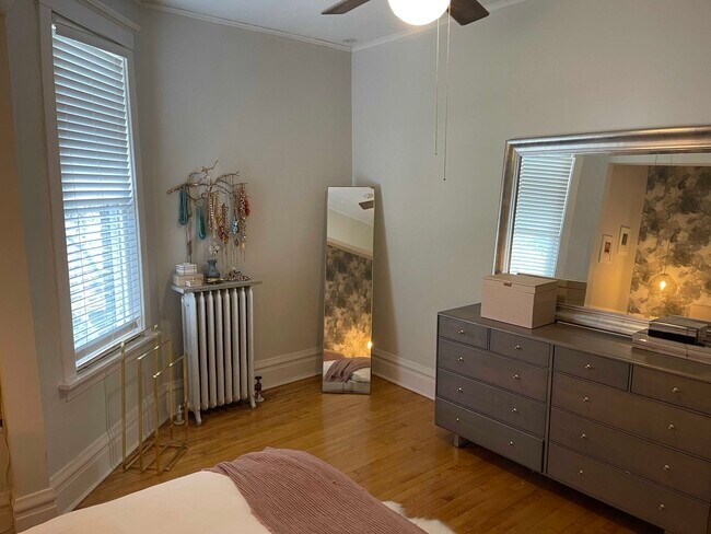 Foto del edificio - 3445 N Bosworth Ave