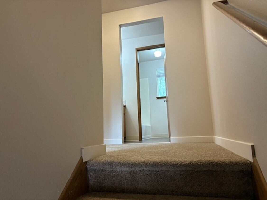Foto principal - 12115-12117 BG Sutton Place