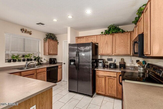 Foto del edificio - 5725 E Good Pasture Ln