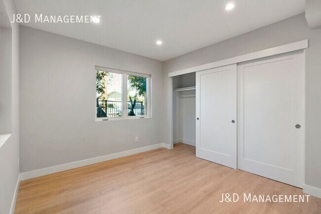 Foto del edificio - Brand New Build - Beautiful New Townhome