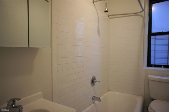 Building Photo - 1 br, 1 bath  - 2160 Bolton St