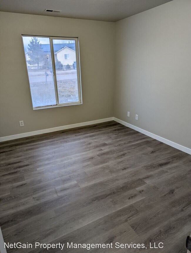 Building Photo - 2 br, 1 bath House - 1552 E Southern Homes...