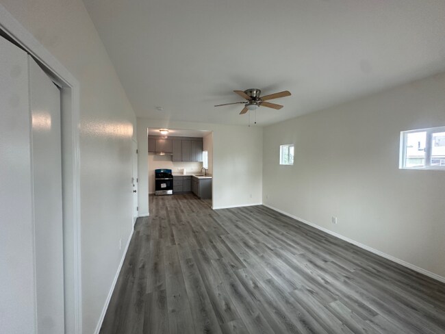 Foto del edificio - 2715 1/2 Alsace Ave