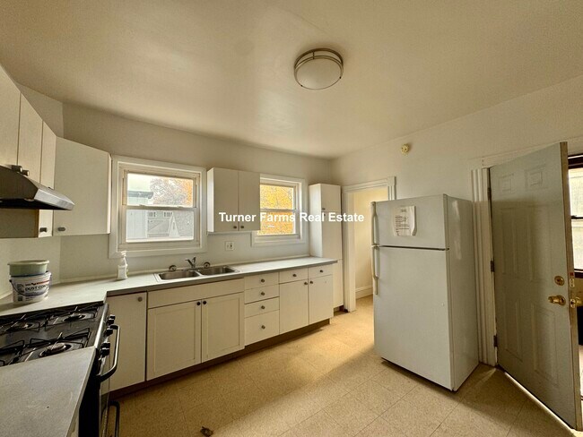 Foto del edificio - 144 Hillside St