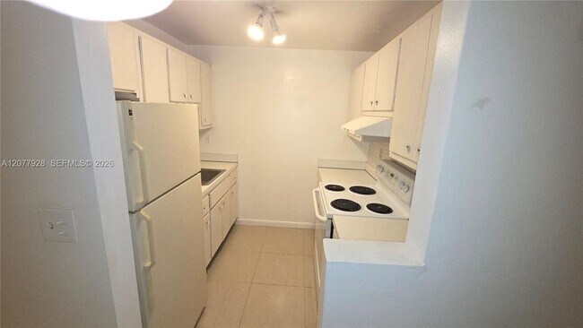 Foto del edificio - 2170 NE 51st Ct