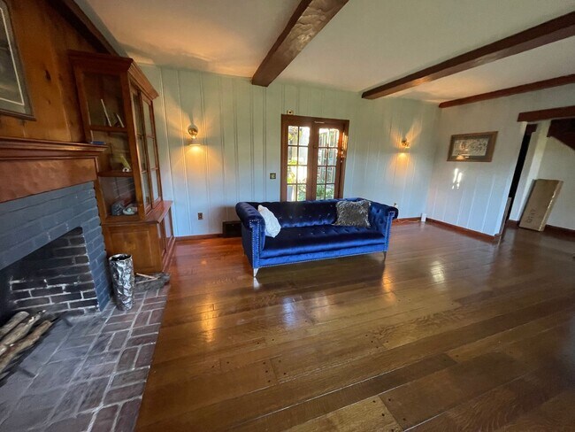 Building Photo - STUNNING 4BD/2BA SINGLE FAMILY HOME IN OAKLAND CA!!!