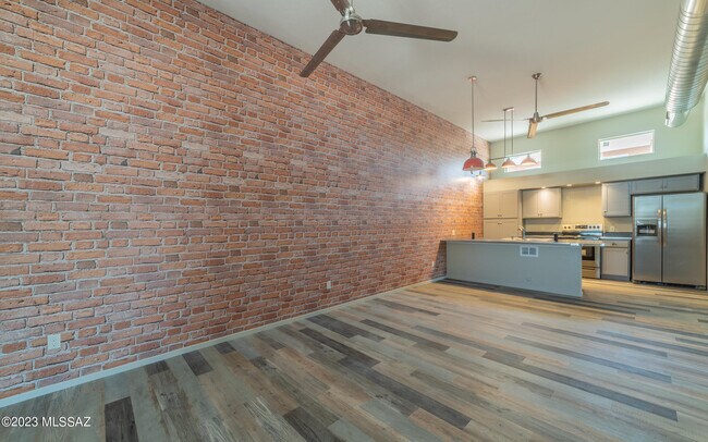 Foto del edificio - 3303 N Tyndall Ave