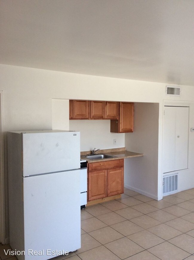 Building Photo - 80 S 900 E St E