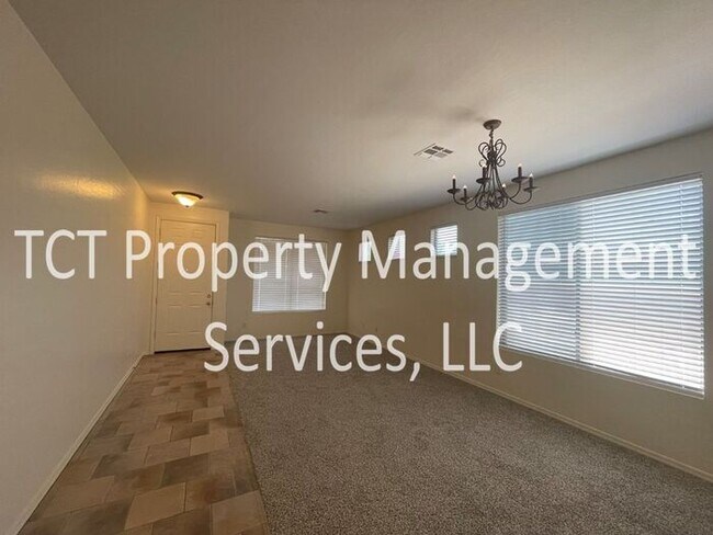 Foto del edificio - Great 3 Bedroom with Community Pool!