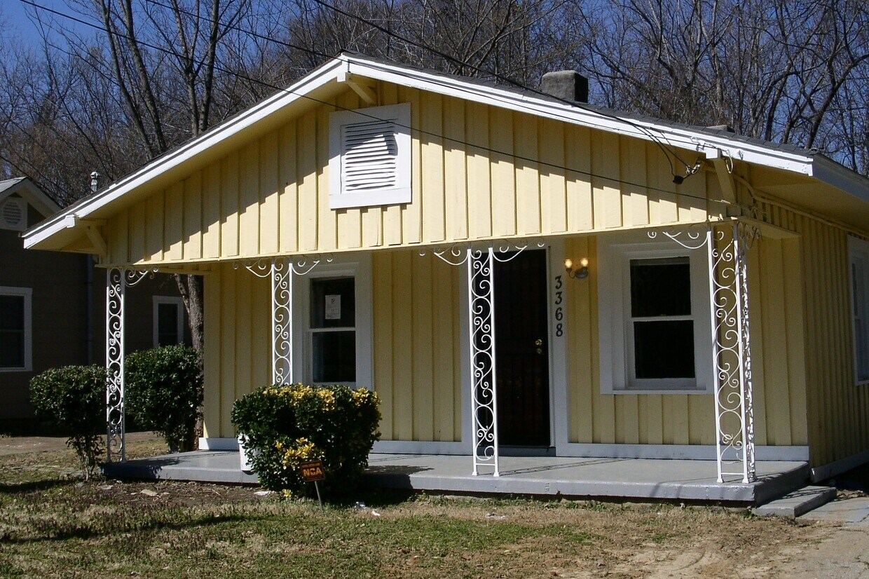 Primary Photo - 3368 Powell Ave