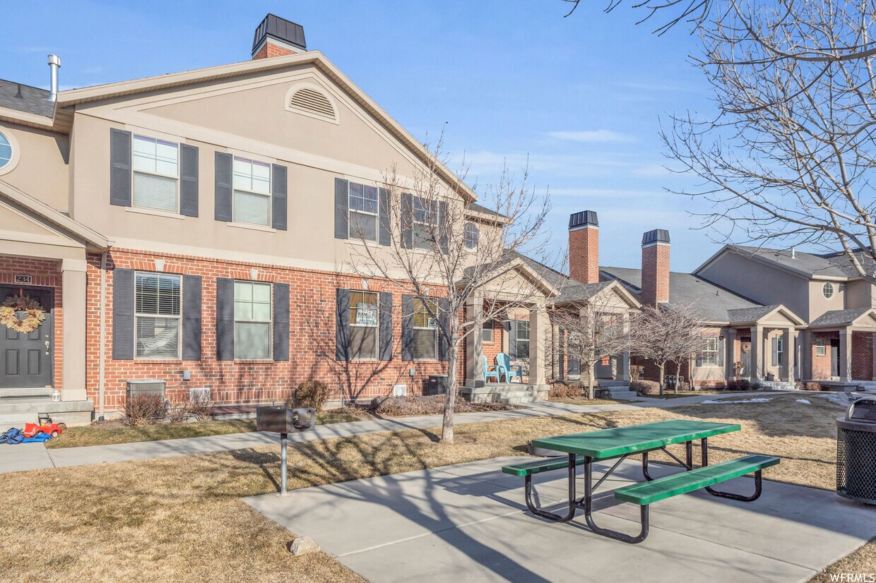 240 E Topspin Way, Lehi, UT 84043 Townhome Rentals in Lehi UT