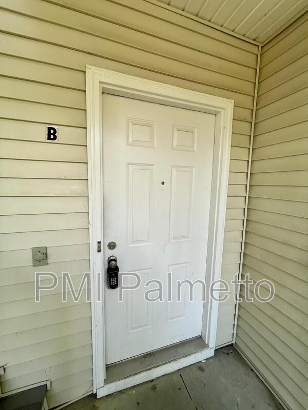 Building Photo - 61 Battery Walk Ct