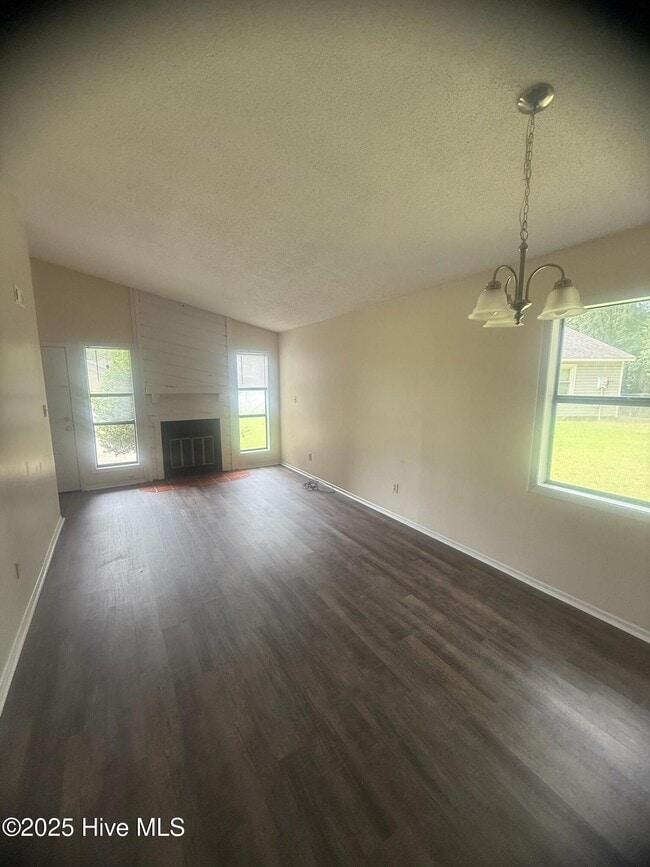 Foto del edificio - 137 Twinwood Dr