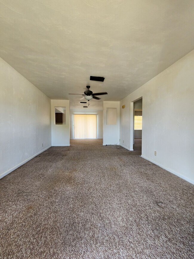 Foto del edificio - 2 Bedroom / 1.5 Bath Single Family Home in...