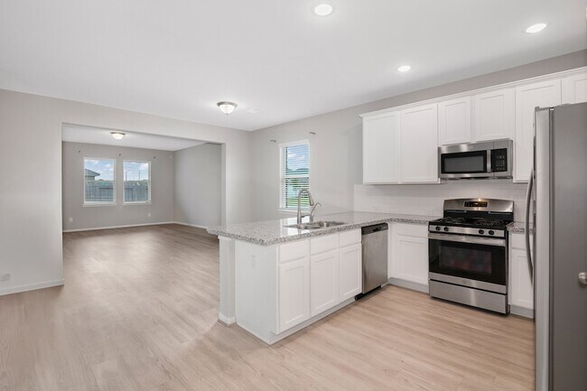 Foto del edificio - 8439 Moonlight Bay Cir