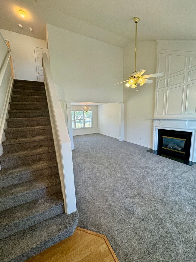 Building Photo - 3BR/2.5BA Awesome South Charlotte Location