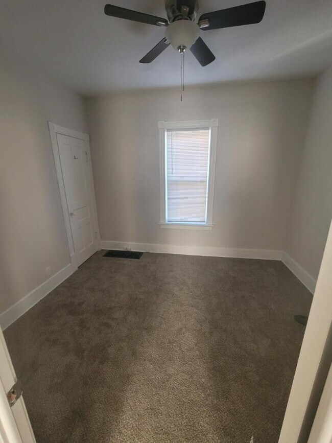 Building Photo - 1817 S 56th St