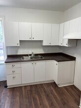 Building Photo - 65 Adeline St
