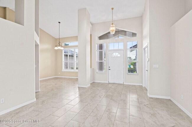Building Photo - 475 Buttonwood Dr