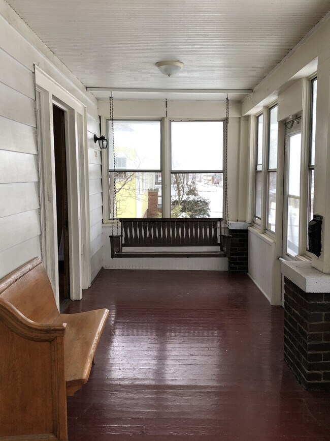 Building Photo - 305 W Virginia Ave