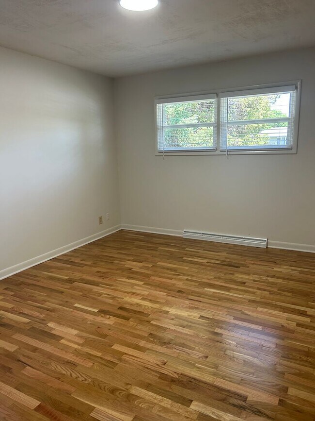 Building Photo - Charming Home for Rent