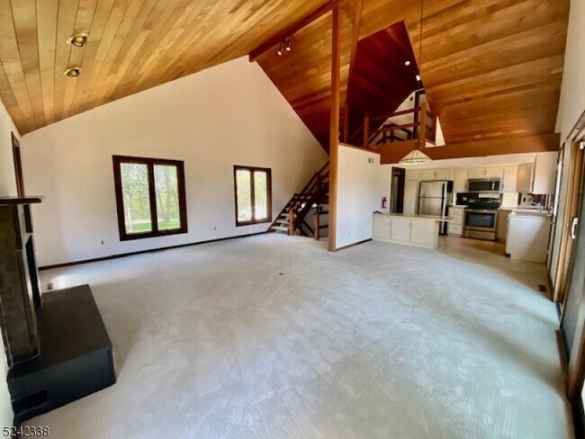 Building Photo - 483 Split Rock Rd