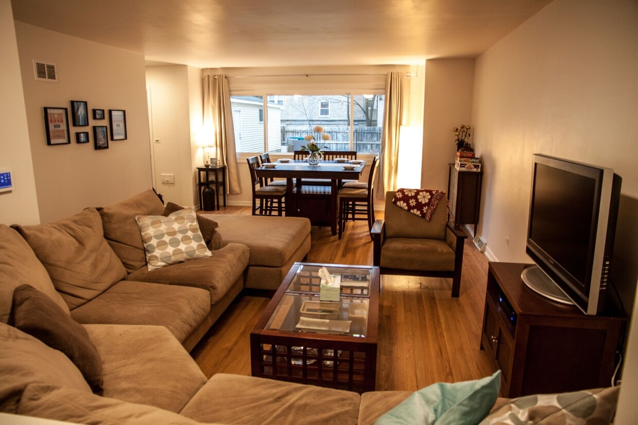 4616 Ashland N Ave Unit D, Chicago, IL 60640 Condo for Rent in Chicago, IL