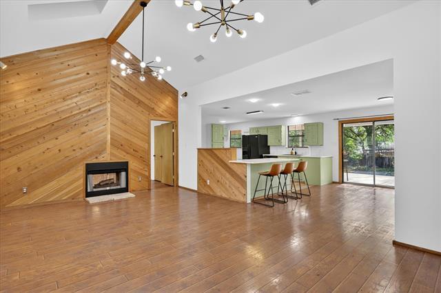 Foto del edificio - 9400 Live Oak Ln