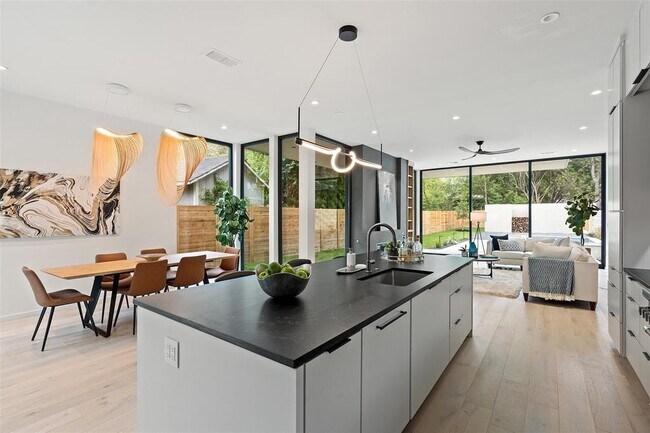 Foto del edificio - 703 Fletcher St