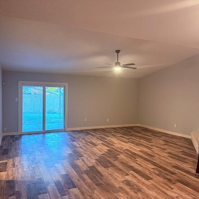 Foto del edificio - 5202 Santrey Dr