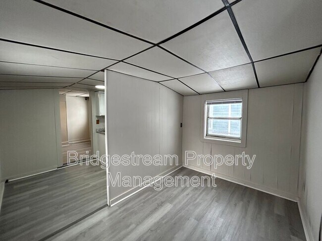 Foto del edificio - 539 S Monroe St