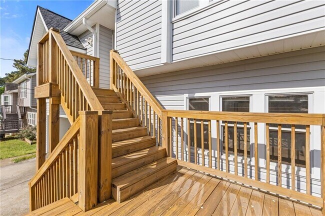 Building Photo - 4811 Nevilly Way