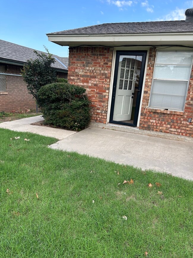 Photo - 5720 NW 62nd St House