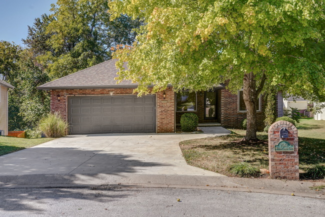 Building Photo - 2062 W Willow Lakes Cove