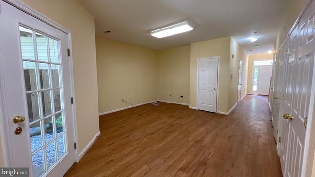 Building Photo - 6125 White Marble Ct