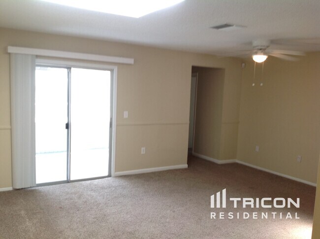 Building Photo - 7252 Riverbank Dr