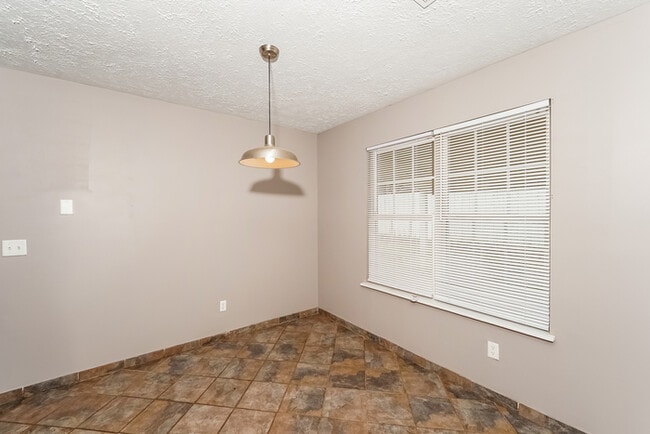 Foto del edificio - 123 Dogwood Cir