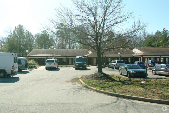 Building Photo - Hollybrook Apartments