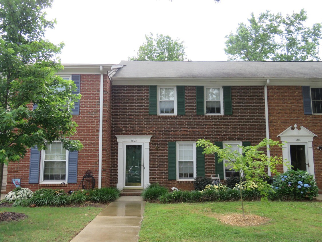 1503 Wenwood Ct, Greenville, SC 29607 Townhome Rentals in Greenville