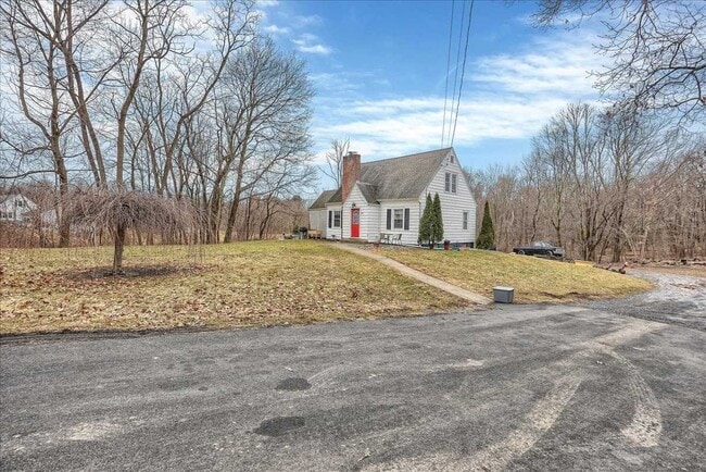 Building Photo - 318 Noxon Rd