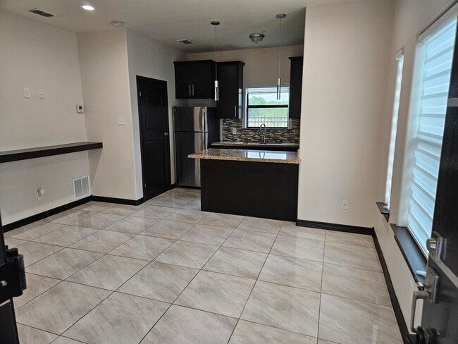 Foto del edificio - 2907 Clark Blvd