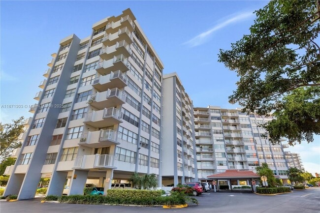 Photo - 1300 NE Miami Gardens Dr Apartment