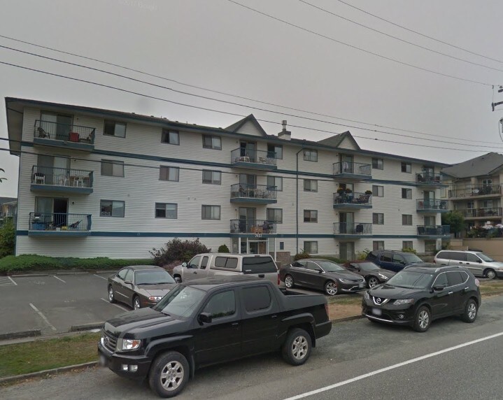 Photo principale - 7451 Shaw Ave